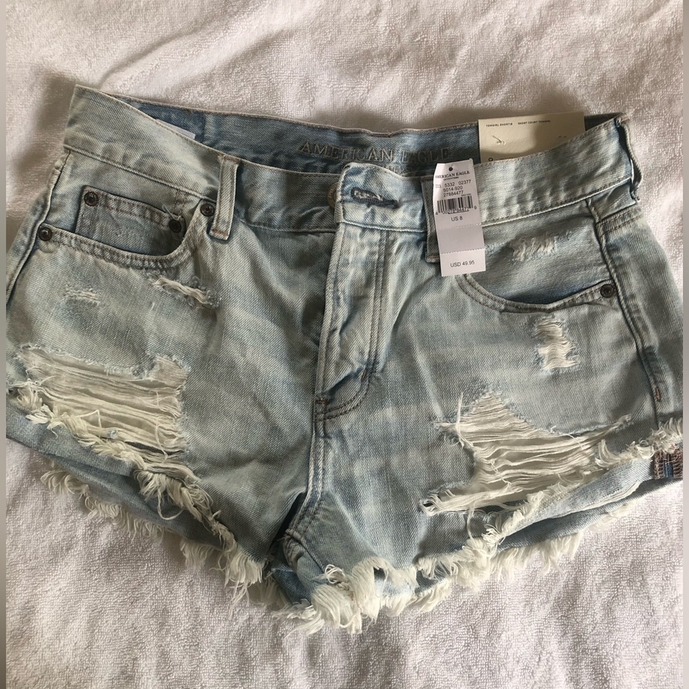 NWT! American Eagle Tomgirl Shortie Denim Shorts